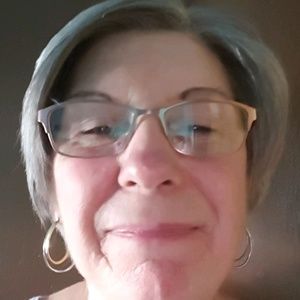 Meet your Posher, Jeannine